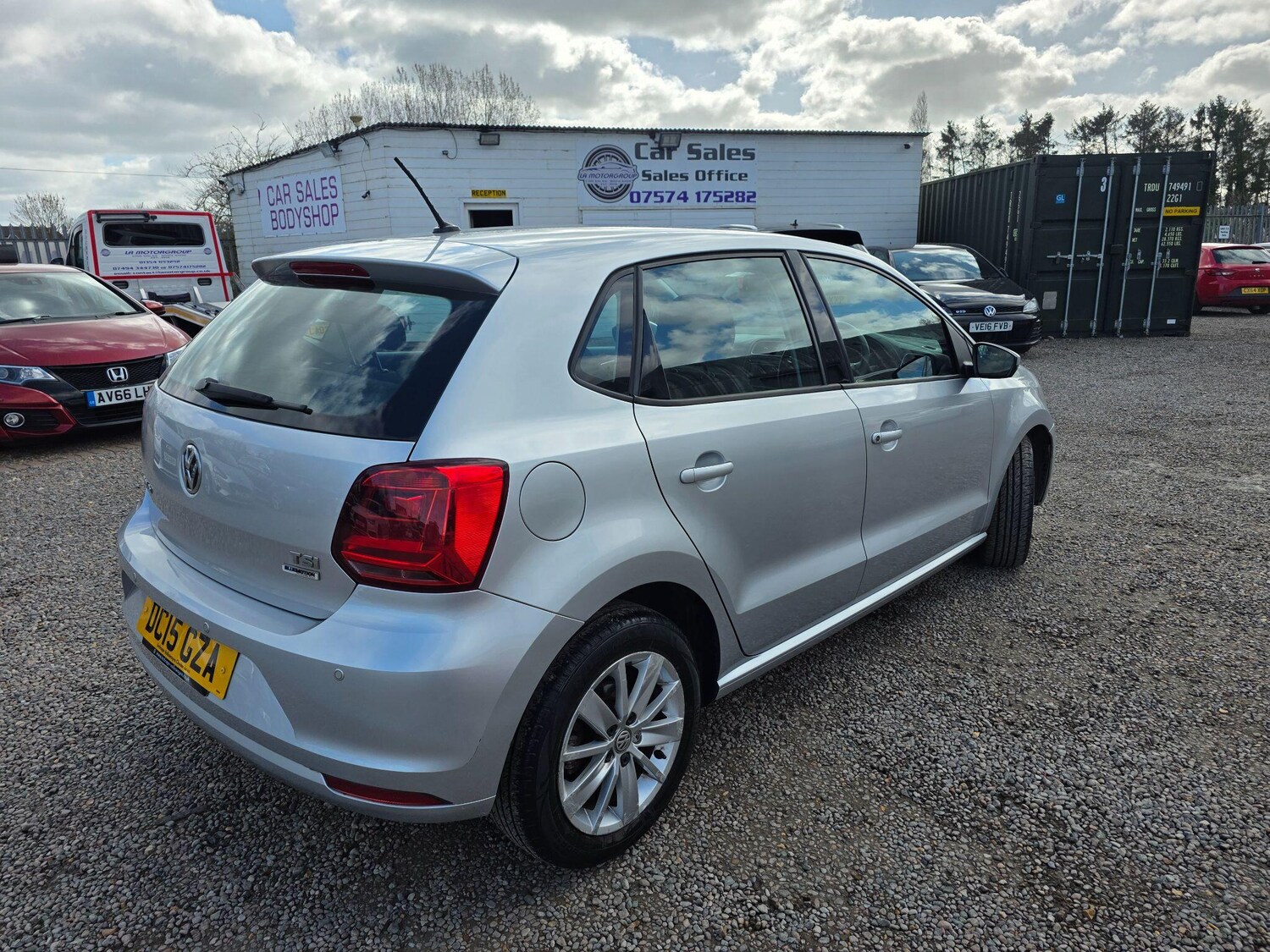 Used Volkswagen Polo 2015 for sale - 77838869: Photo 9