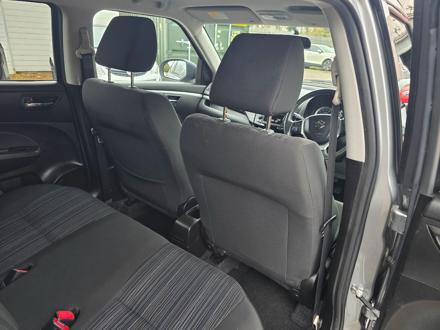 Used Suzuki Swift 2013 for sale - 77108934: Photo 25