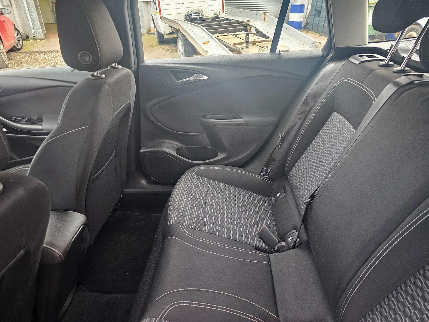 Used Vauxhall Astra 2018 for sale - 77109838: Photo 28