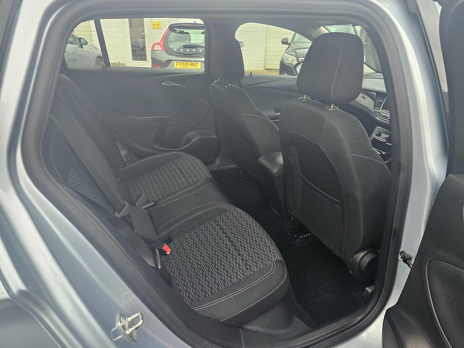 Used Vauxhall Astra 2018 for sale - 77109838: Photo 37