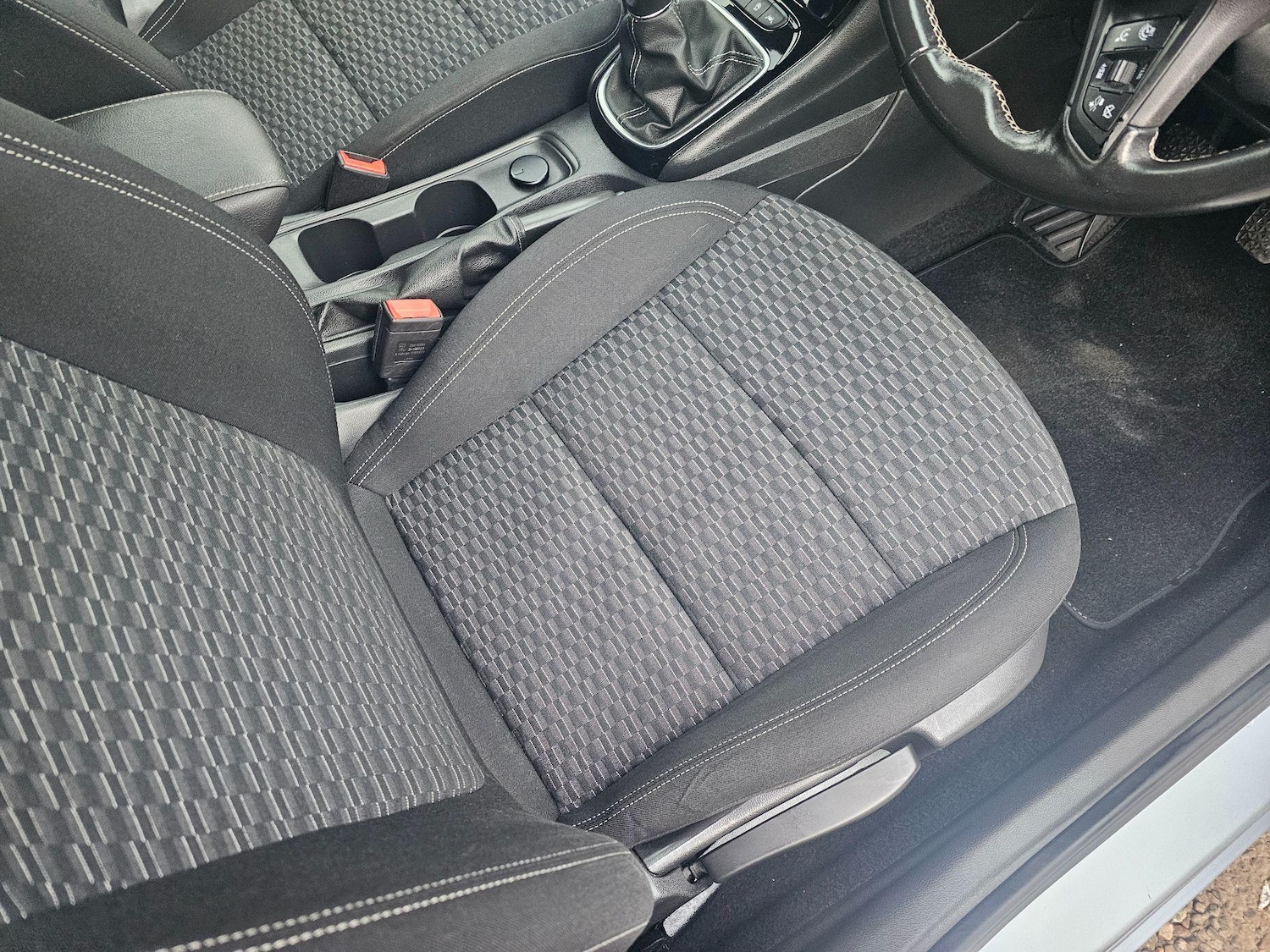 Used Vauxhall Astra 2018 for sale - 77109838: Photo 39