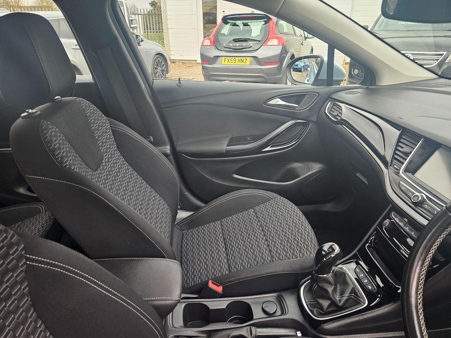 Used Vauxhall Astra 2018 for sale - 77109838: Photo 41