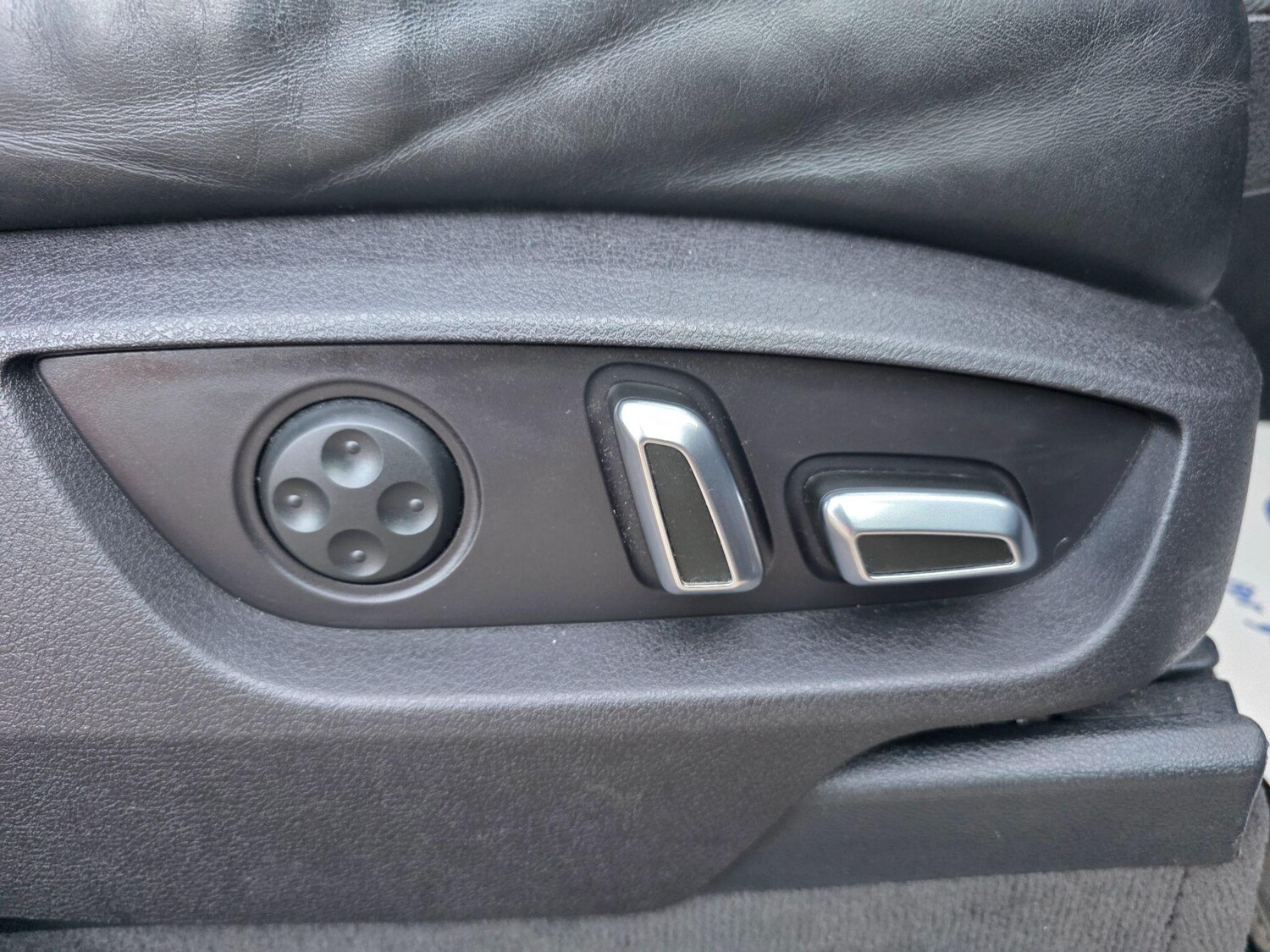 Used Audi Q7 2013 for sale - 77724086: Photo 44