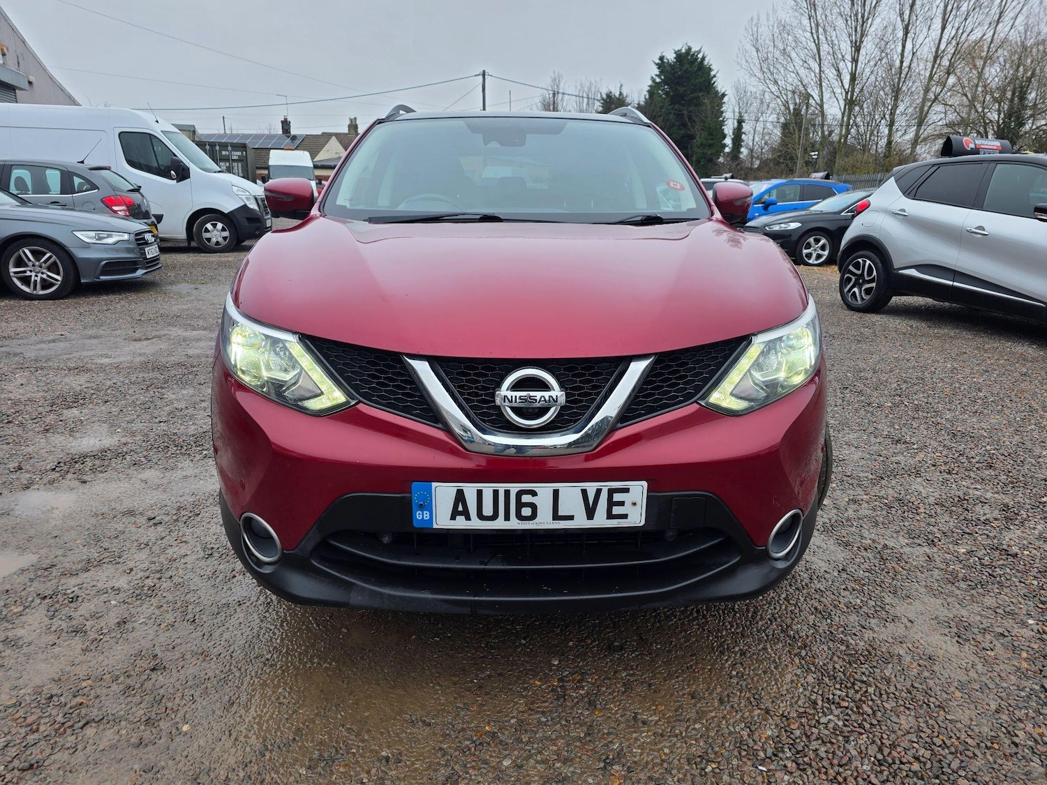 Used Nissan Qashqai 2016 for sale - 77130666: Photo 2
