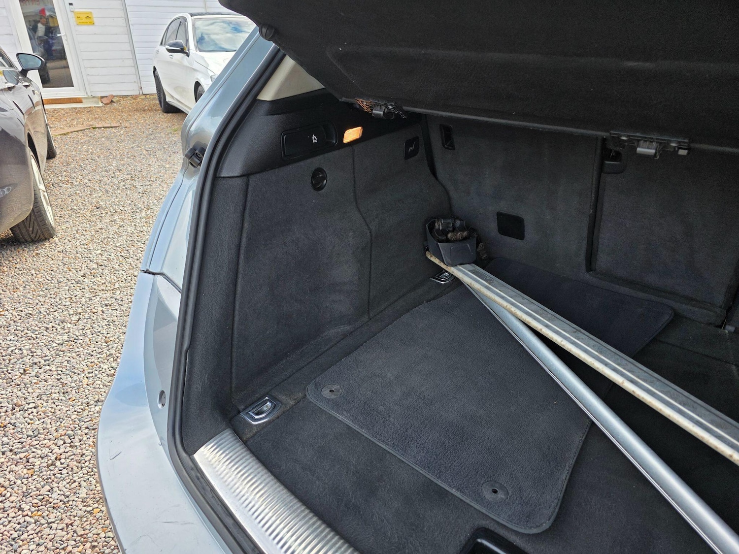 Used Audi Q5 2011 for sale - 77108779: Photo 50