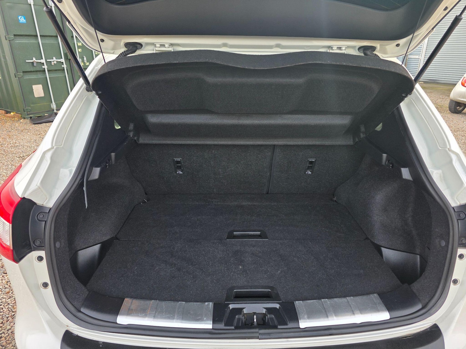 Used Nissan Qashqai 2014 for sale - 77611639: Photo 47