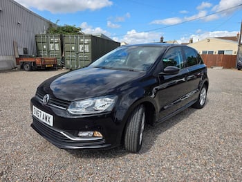 Used Volkswagen Polo 2017 for sale - 79676600: Photo