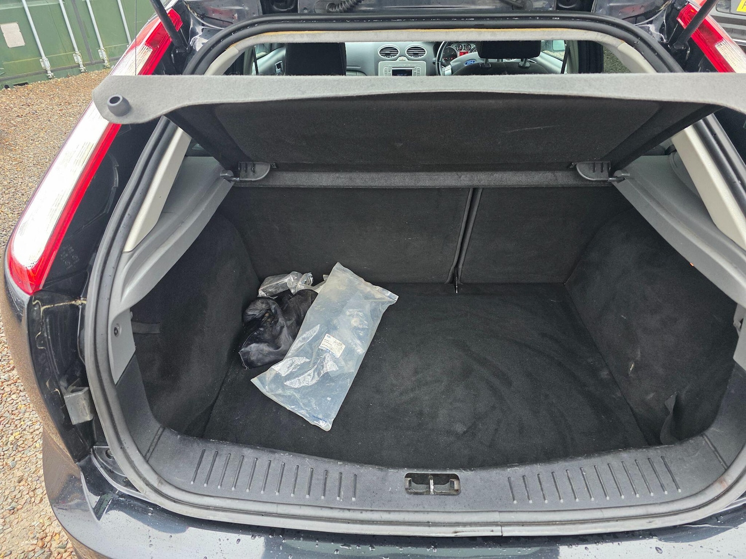 Used Ford Focus 2011 for sale - 77456180: Photo 34