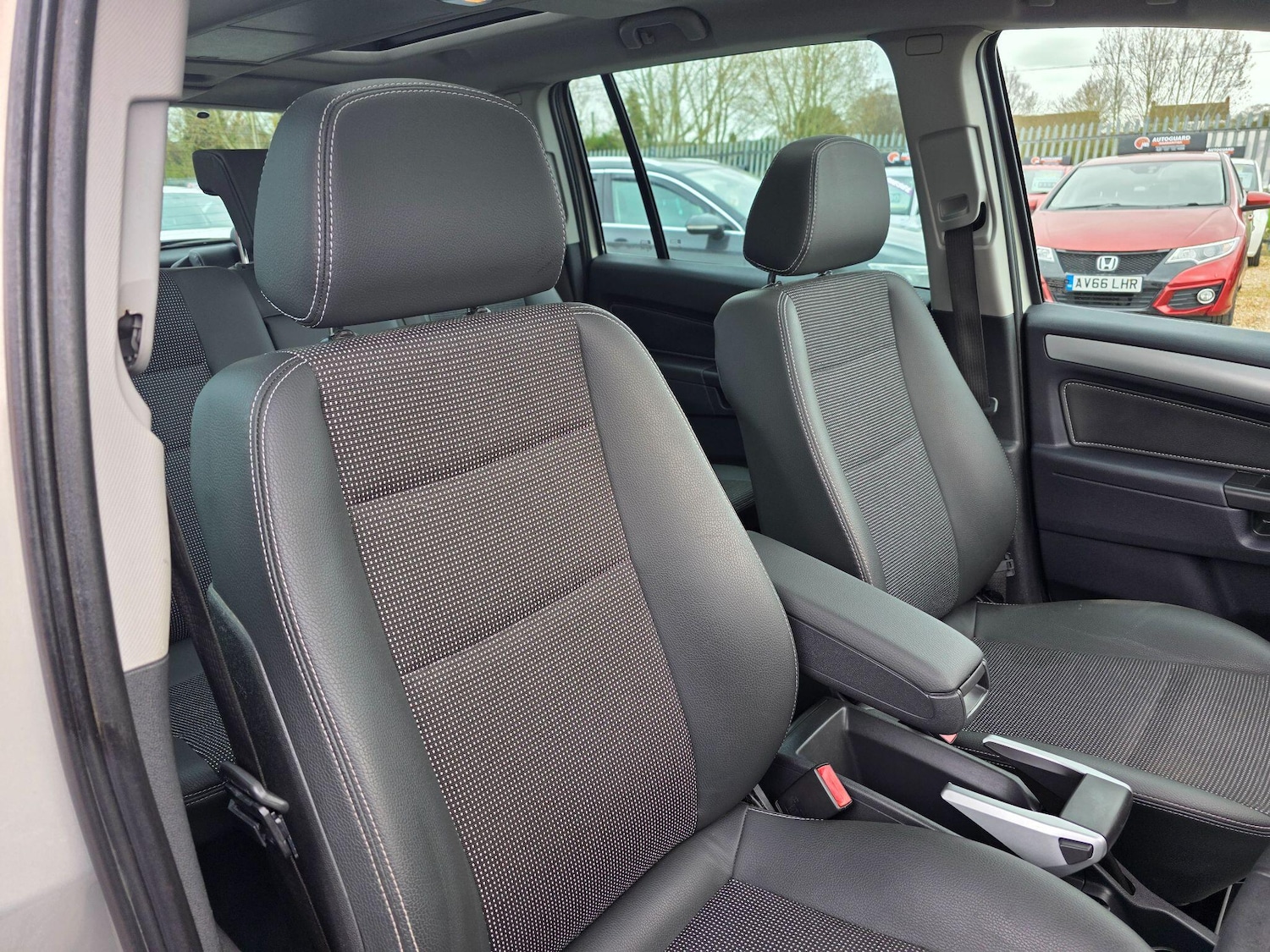 Used Vauxhall Zafira 2009 for sale - 77853536: Photo 15