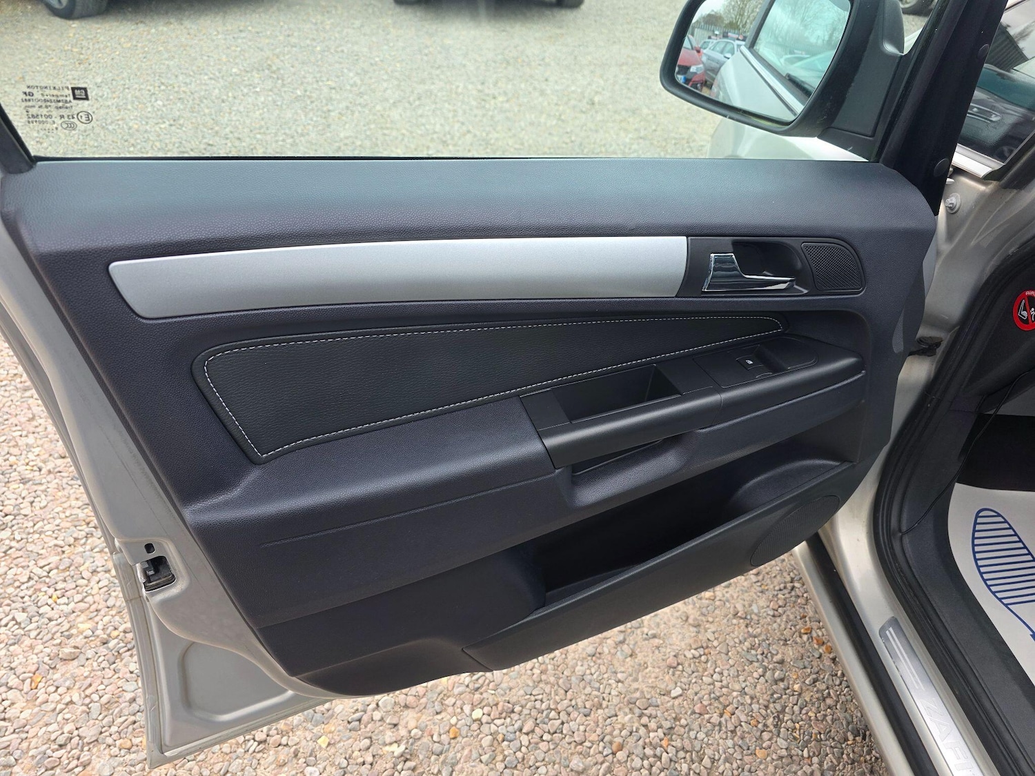 Used Vauxhall Zafira 2009 for sale - 77853536: Photo 32