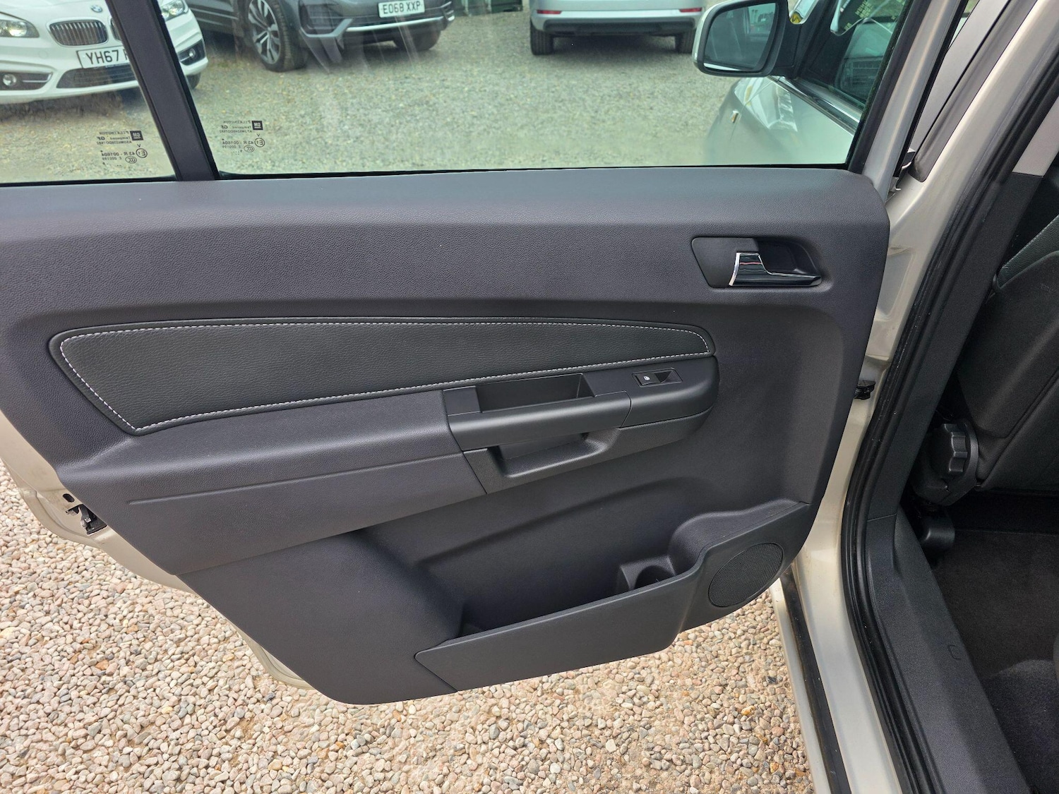 Used Vauxhall Zafira 2009 for sale - 77853536: Photo 33