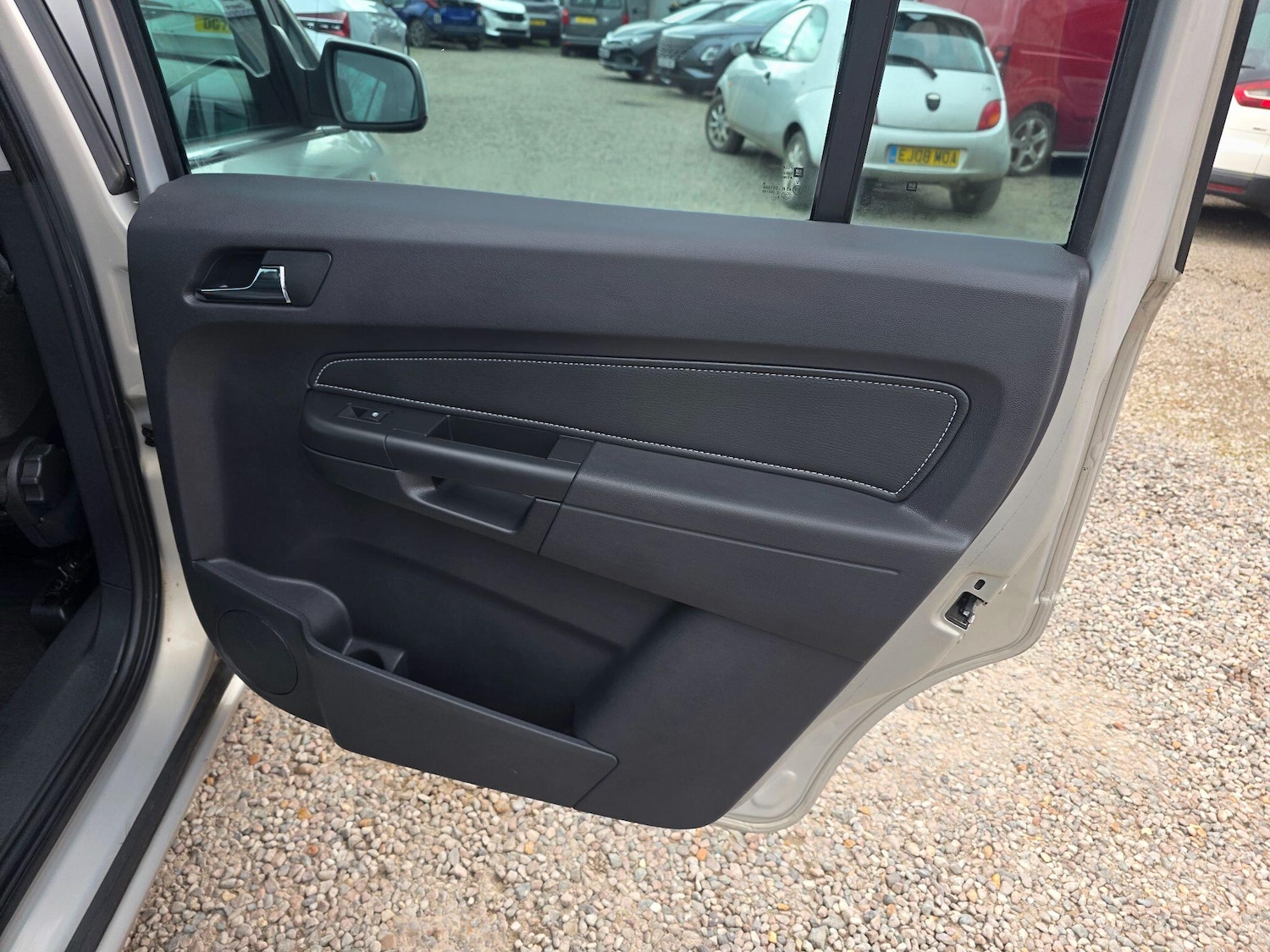 Used Vauxhall Zafira 2009 for sale - 77853536: Photo 34