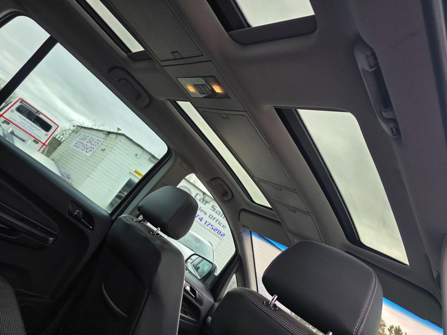 Used Vauxhall Zafira 2009 for sale - 77853536: Photo 48