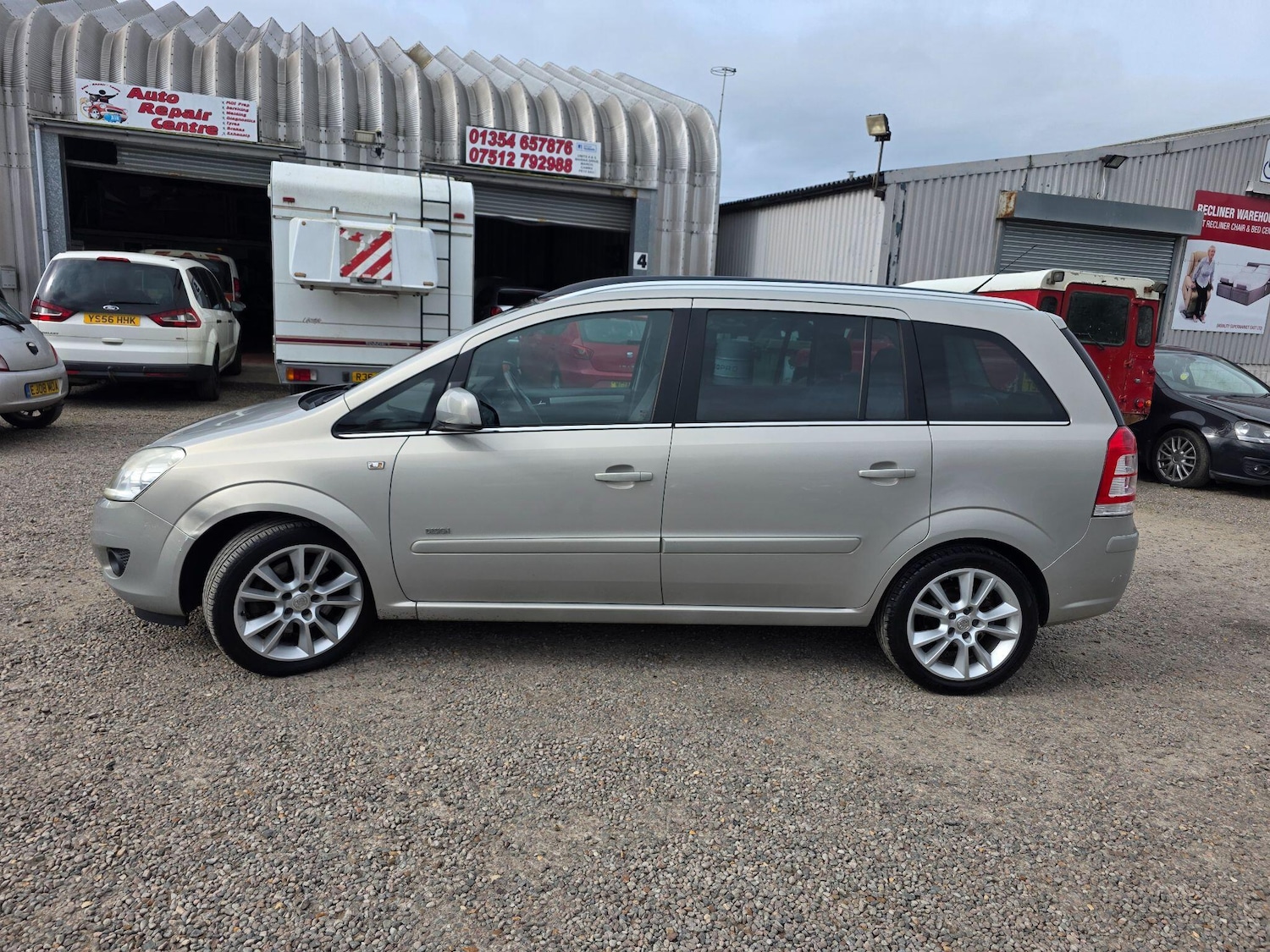 Used Vauxhall Zafira 2009 for sale - 77853536: Photo 5