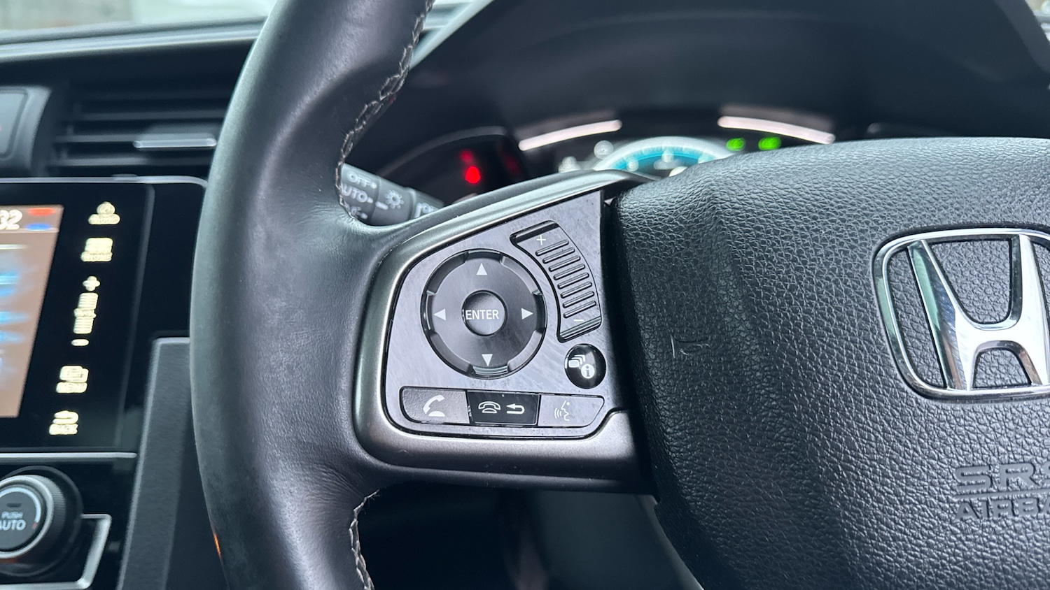 Used Honda Civic 2019 for sale - 77530177: Photo 38