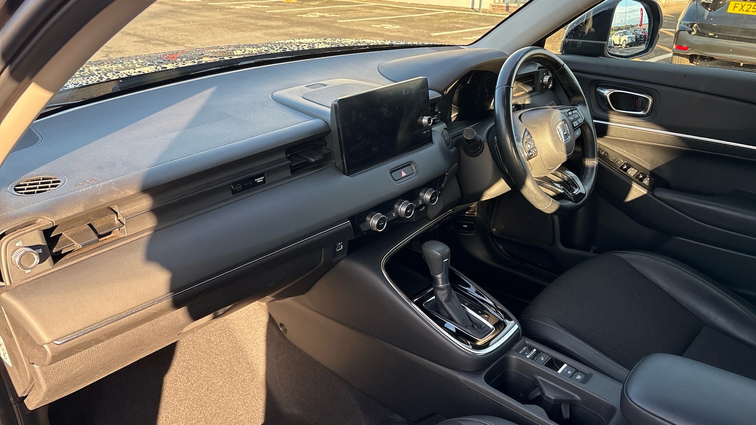 Used Honda HR-V 2022 for sale - 76366251: Photo 2