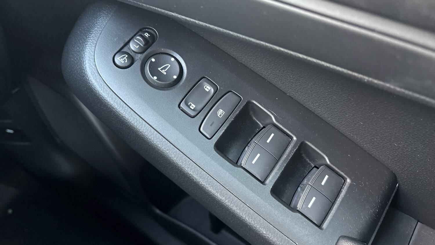 Used Honda HR-V 2022 for sale - 76391643: Photo 16