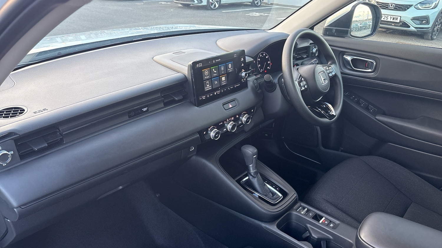 Used Honda HR-V 2022 for sale - 76391643: Photo 2