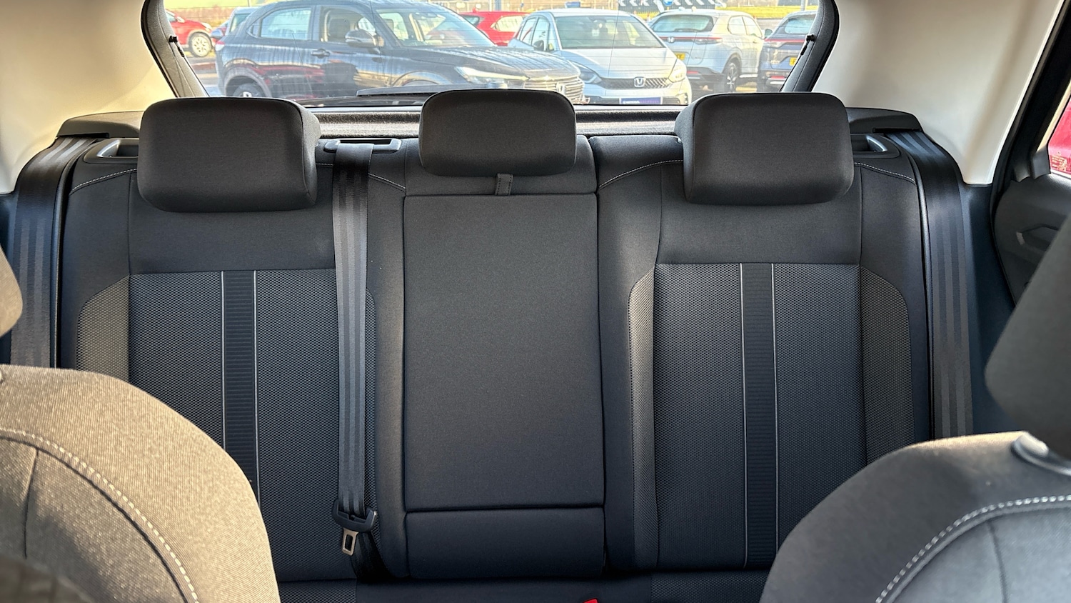 Used Volkswagen T-Roc 2025 for sale - 76860204: Photo 15