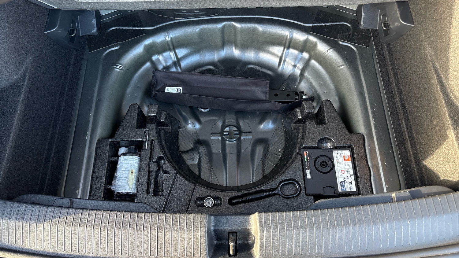 Used Volkswagen T-Roc 2025 for sale - 76860204: Photo 25