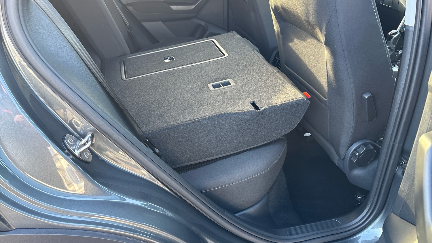 Used Volkswagen T-Roc 2025 for sale - 76860204: Photo 27