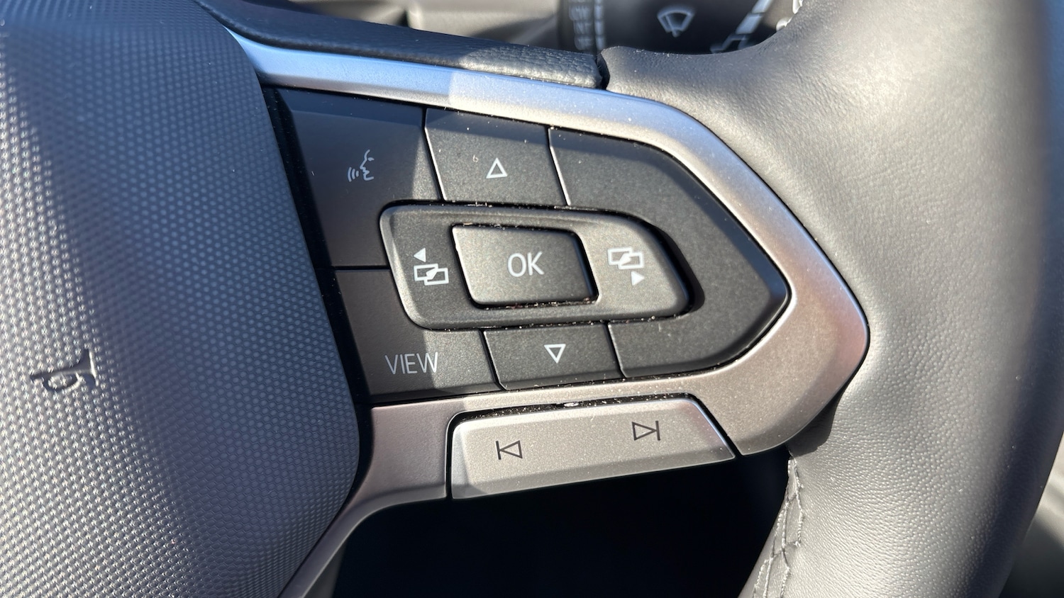 Used Volkswagen T-Roc 2025 for sale - 76860204: Photo 32