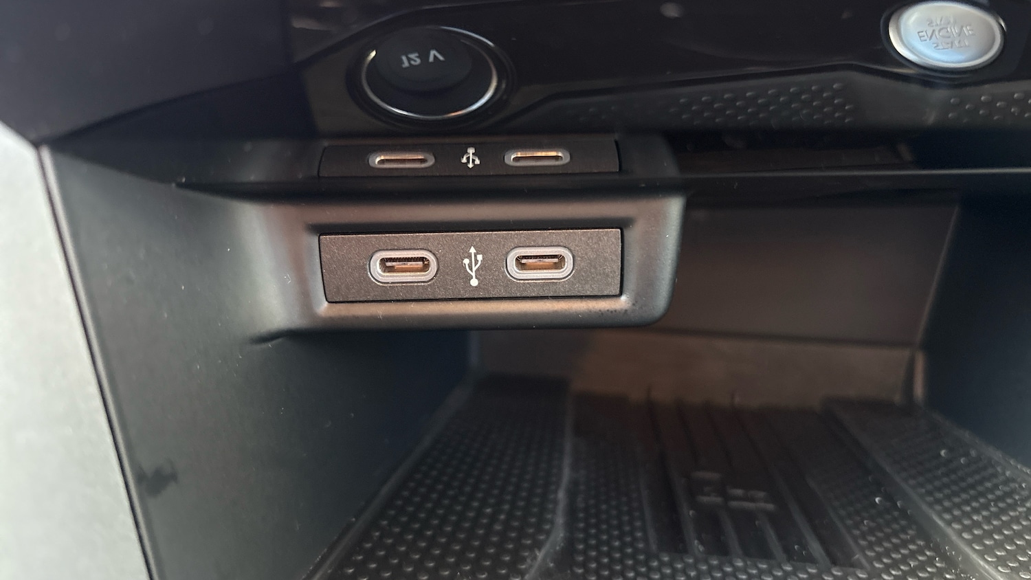 Used Volkswagen T-Roc 2025 for sale - 76860204: Photo 36