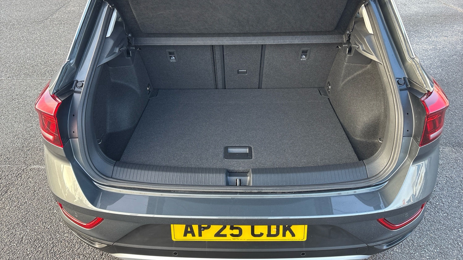 Used Volkswagen T-Roc 2025 for sale - 76860204: Photo 4