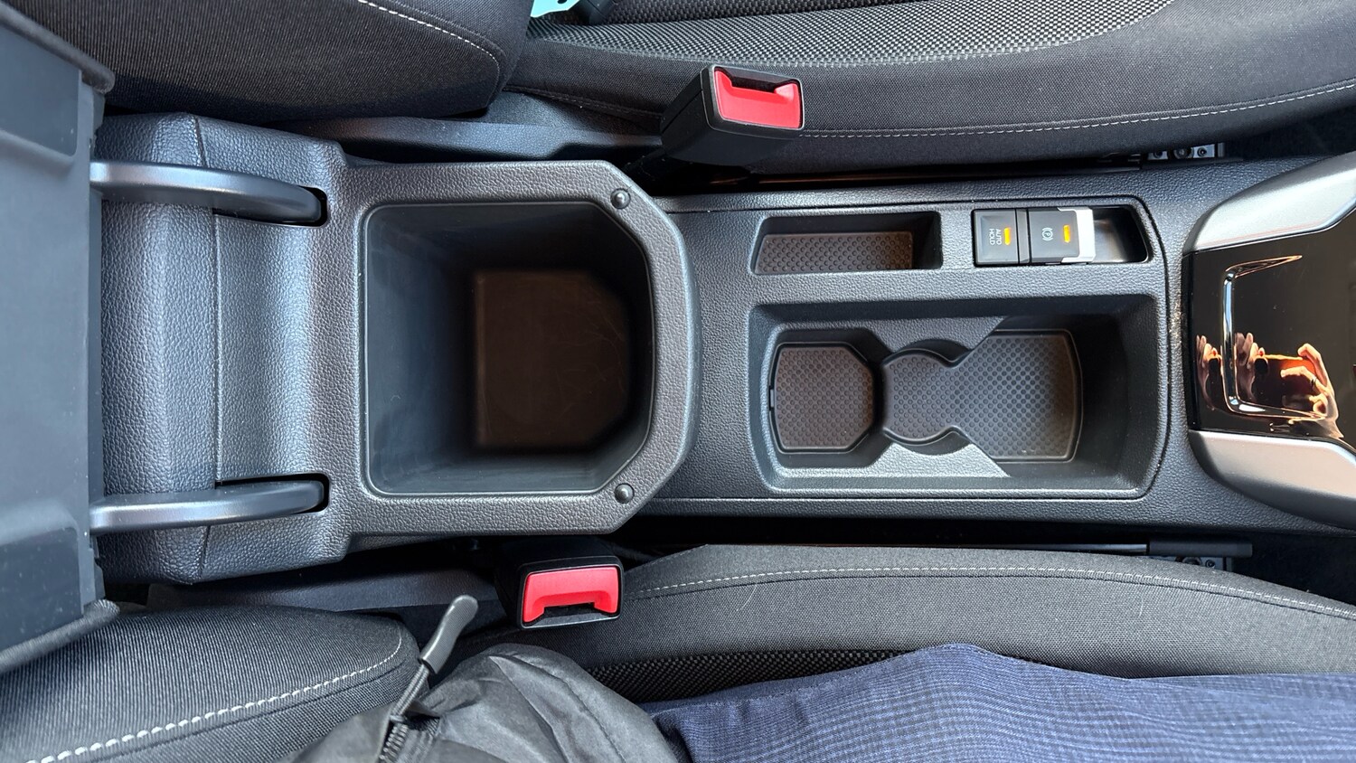 Used Volkswagen T-Roc 2025 for sale - 76860204: Photo 40