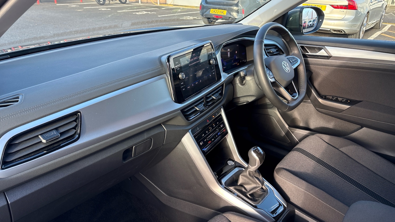 Used Volkswagen T-Roc 2025 for sale - 76860204: Photo 9