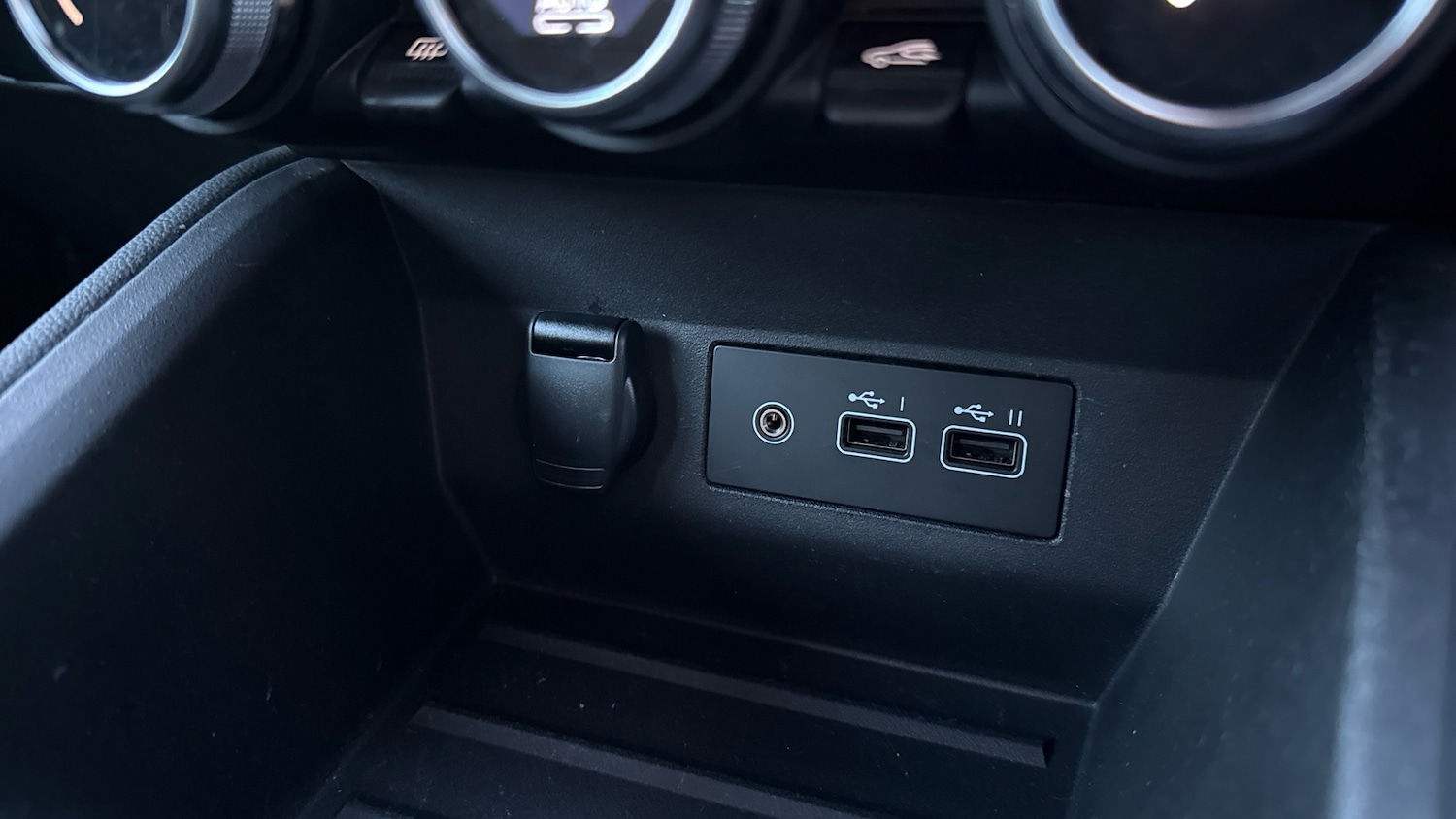 Used Renault Clio 2023 for sale - 77286141: Photo 38