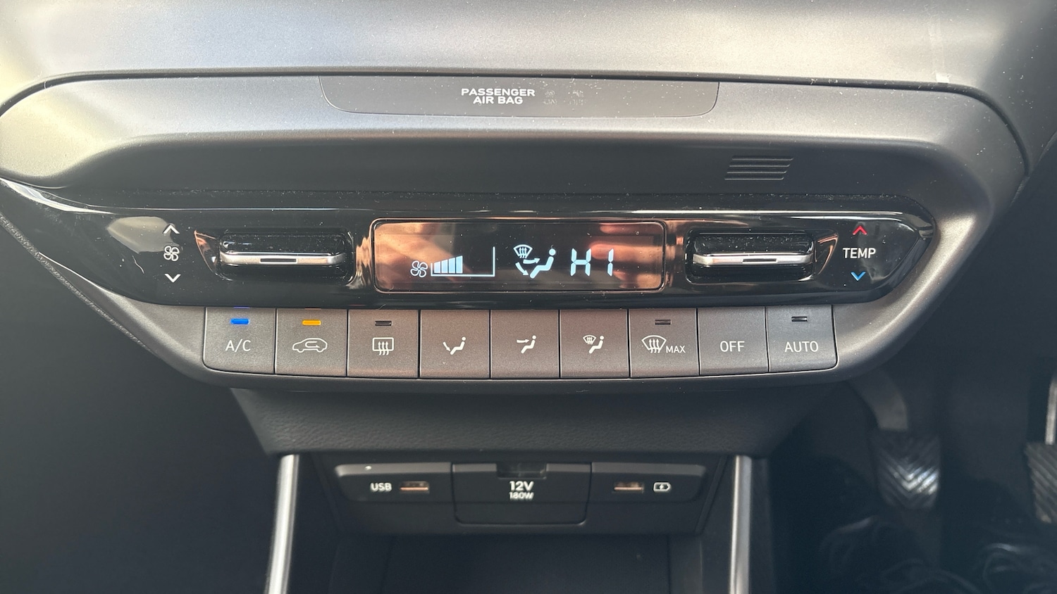 Used Hyundai i20 2022 for sale - 77184796: Photo 39