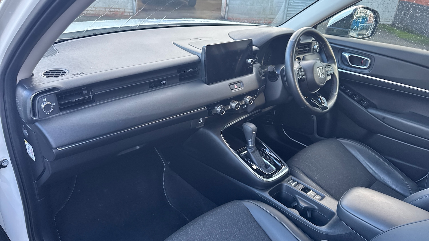 Used Honda HR-V 2022 for sale - 77643606: Photo 2