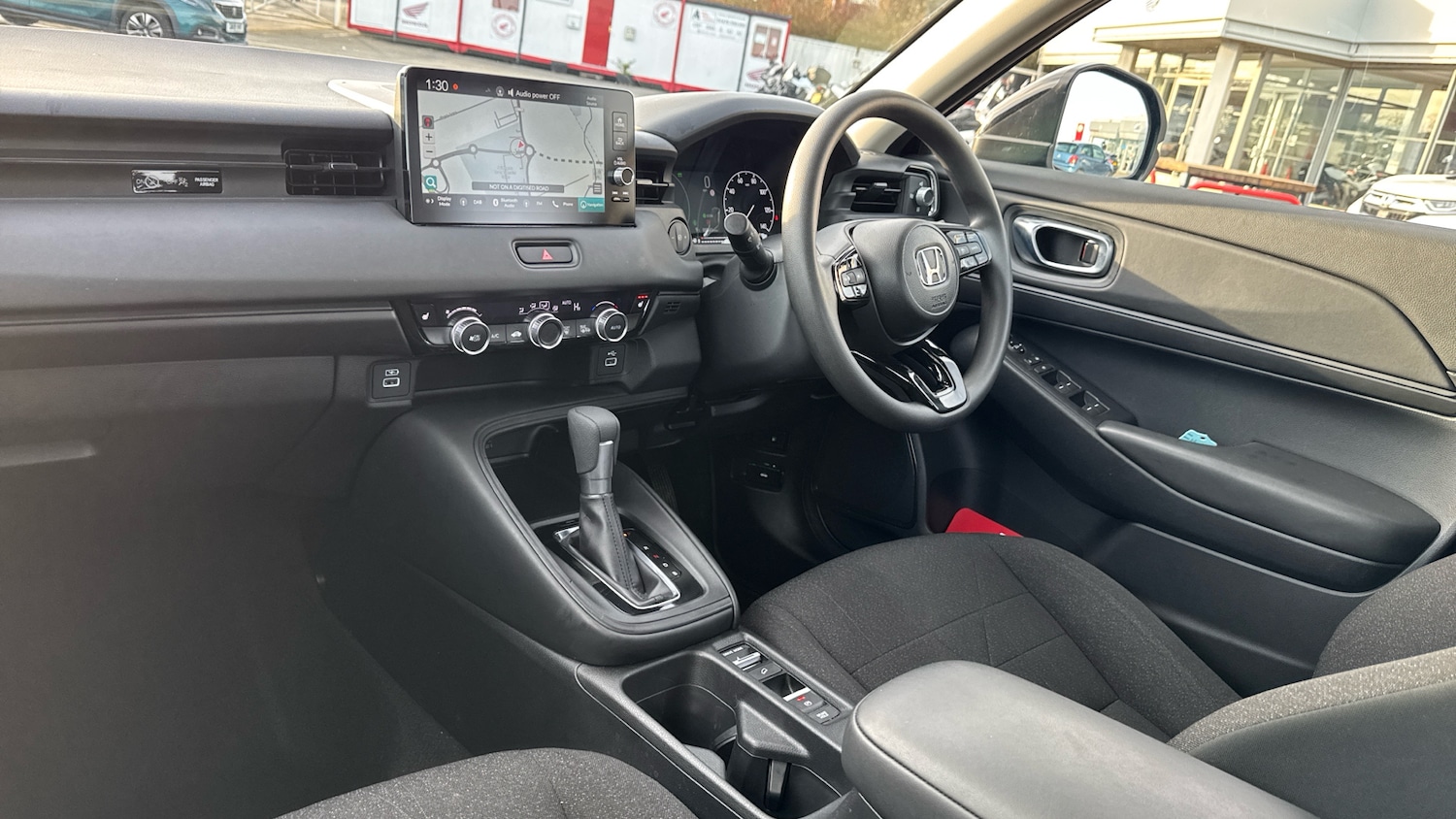 Used Honda HR-V 2024 for sale - 76719188: Photo 2