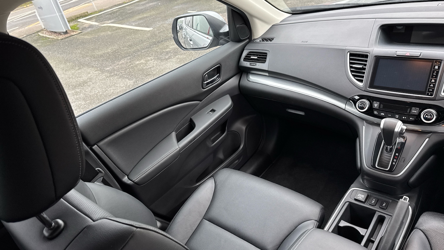 Used Honda CR-V 2017 for sale - 77036600: Photo 14