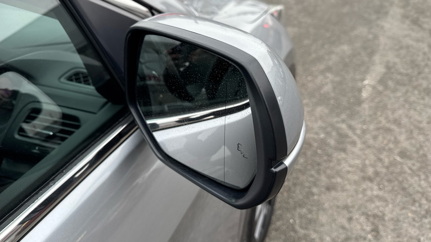 Used Honda CR-V 2017 for sale - 77036600: Photo 28