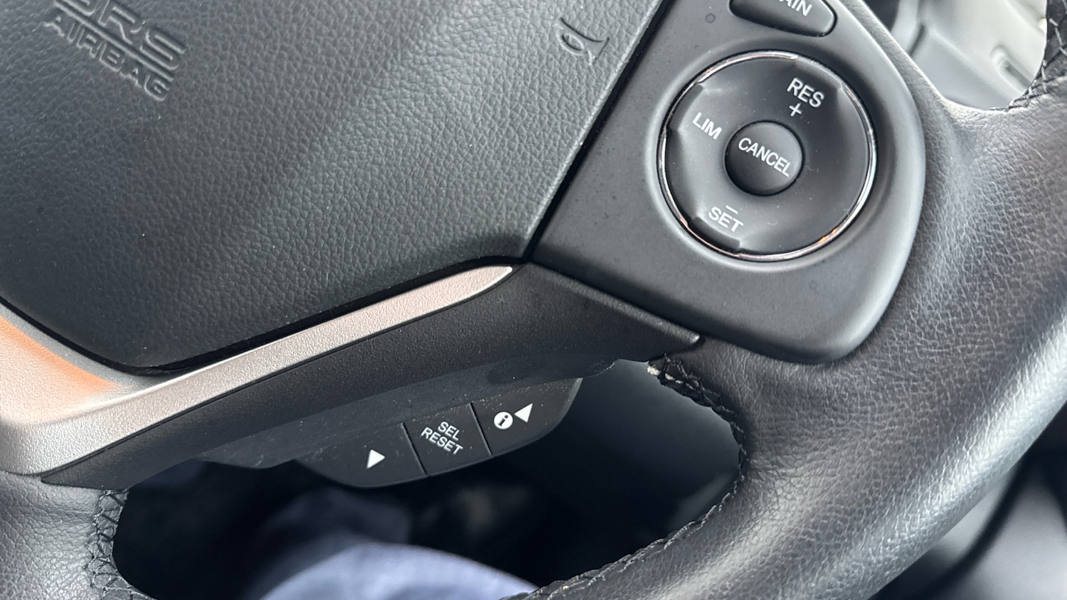 Used Honda CR-V 2017 for sale - 77036600: Photo 31