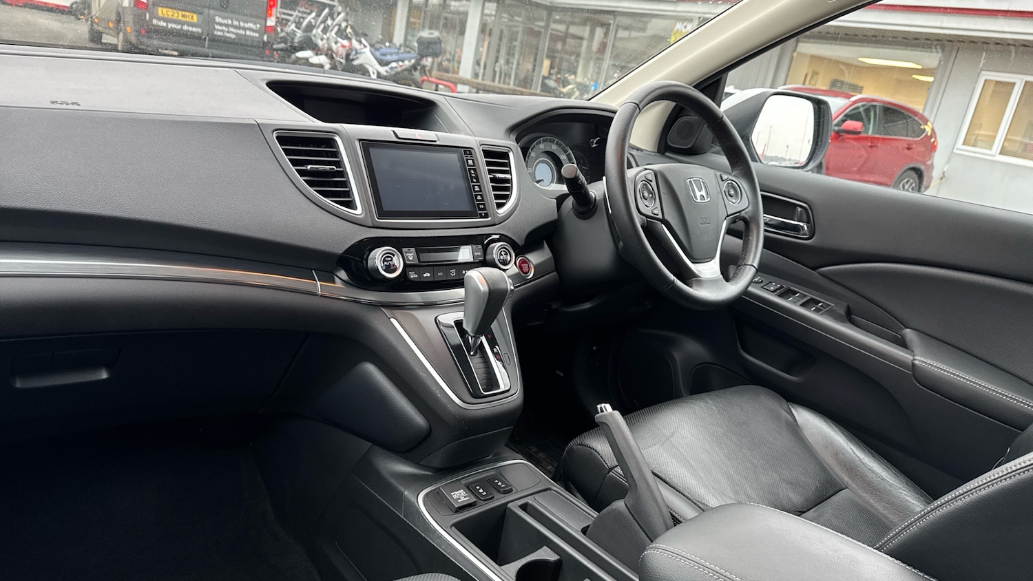 Used Honda CR-V 2017 for sale - 77036600: Photo 9