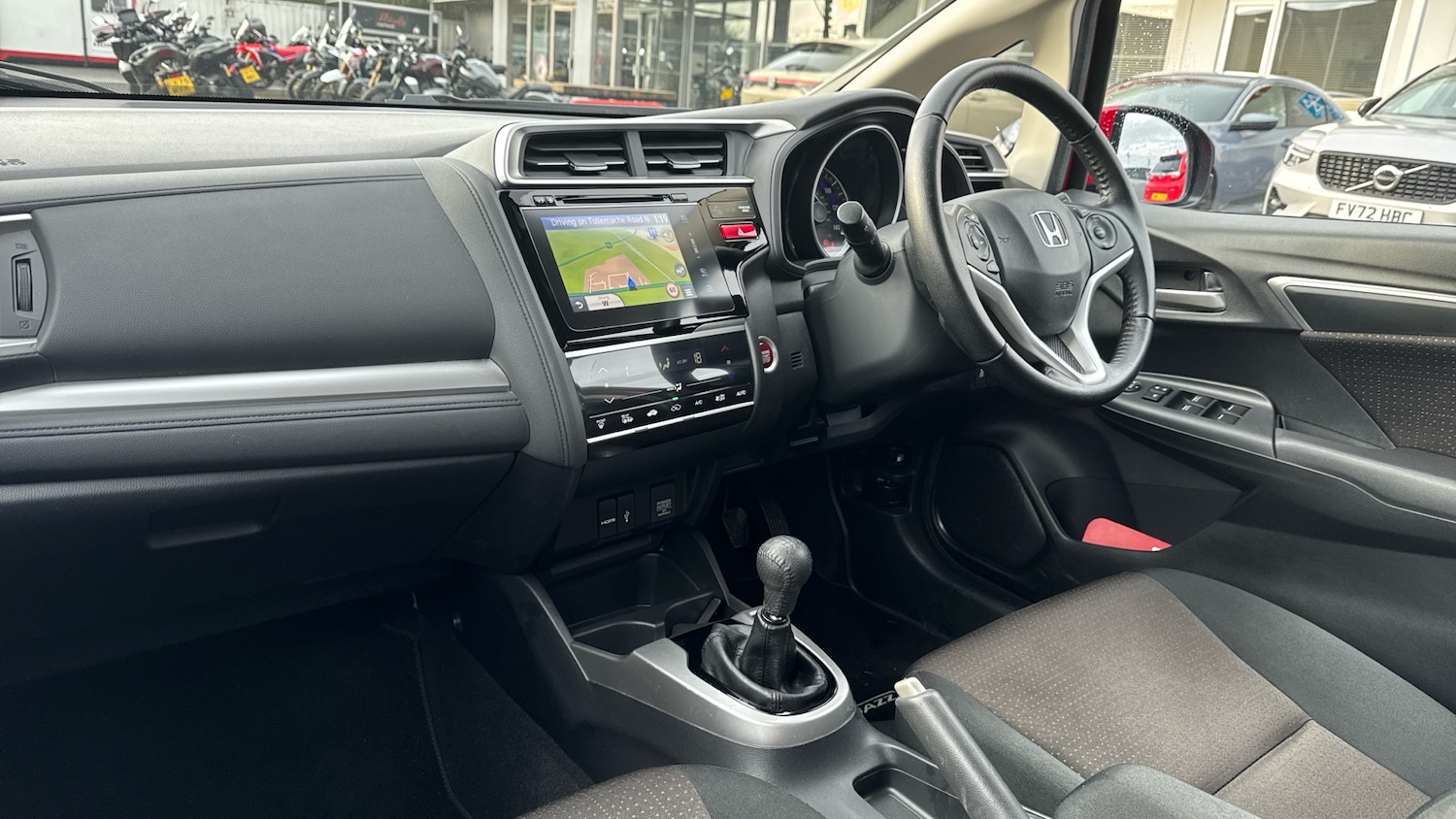 Used Honda Jazz 2016 for sale - 76565346: Photo 2