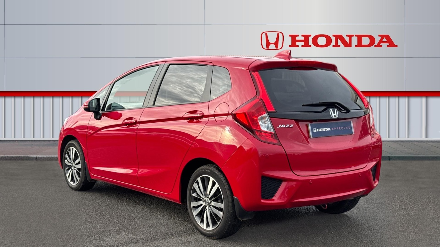 Used Honda Jazz 2016 for sale - 76565346: Photo 3