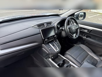 Used Honda CR-V 2022 for sale - 76220672: Photo 2
