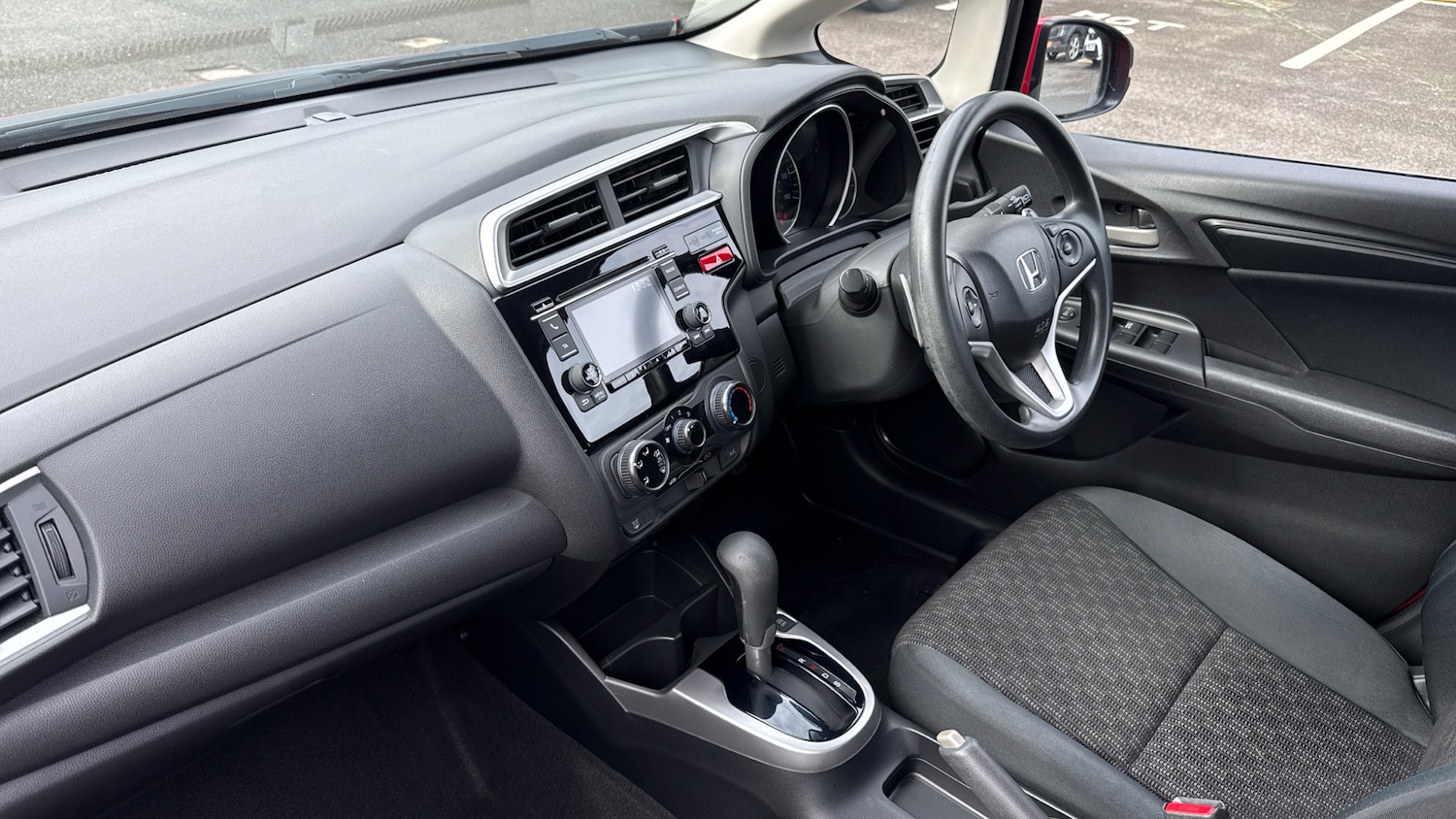 Used Honda Jazz 2017 for sale - 76194771: Photo 2