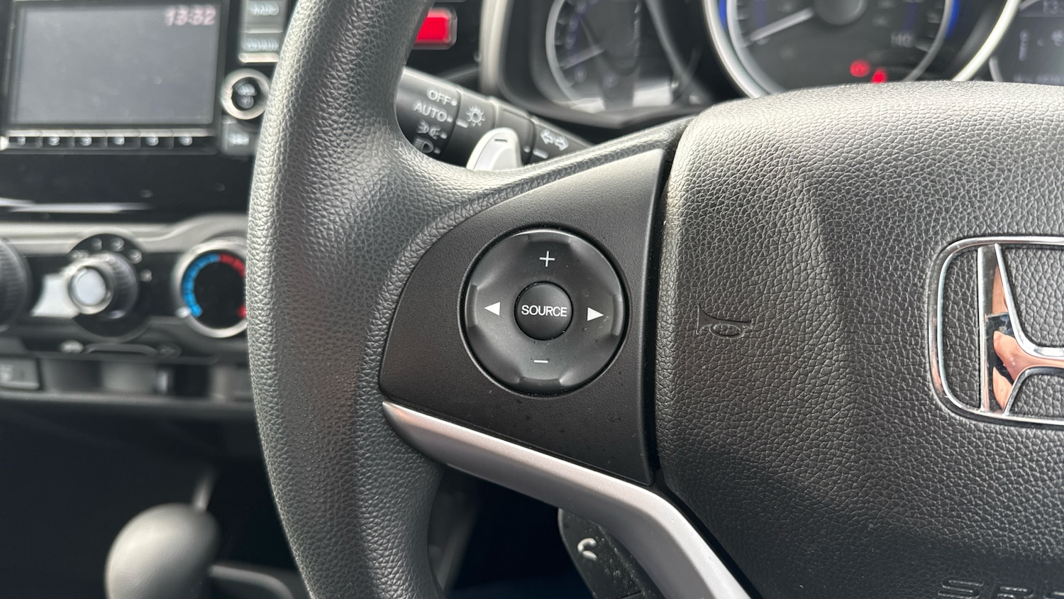 Used Honda Jazz 2017 for sale - 76194771: Photo 31