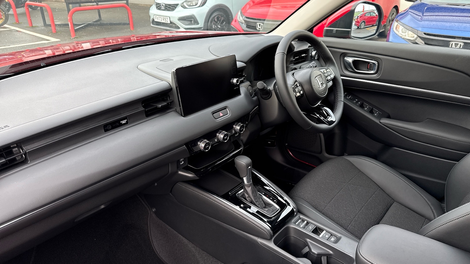 Used Honda HR-V 2025 for sale - 77151057: Photo 2