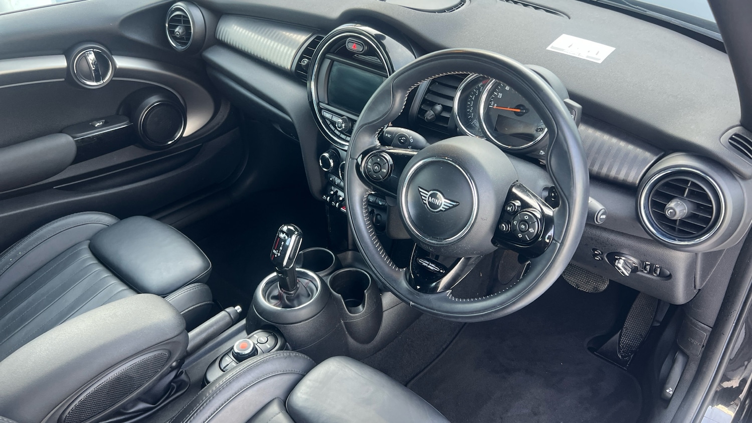 Used MINI Convertible 2019 for sale - 77432540: Photo 11