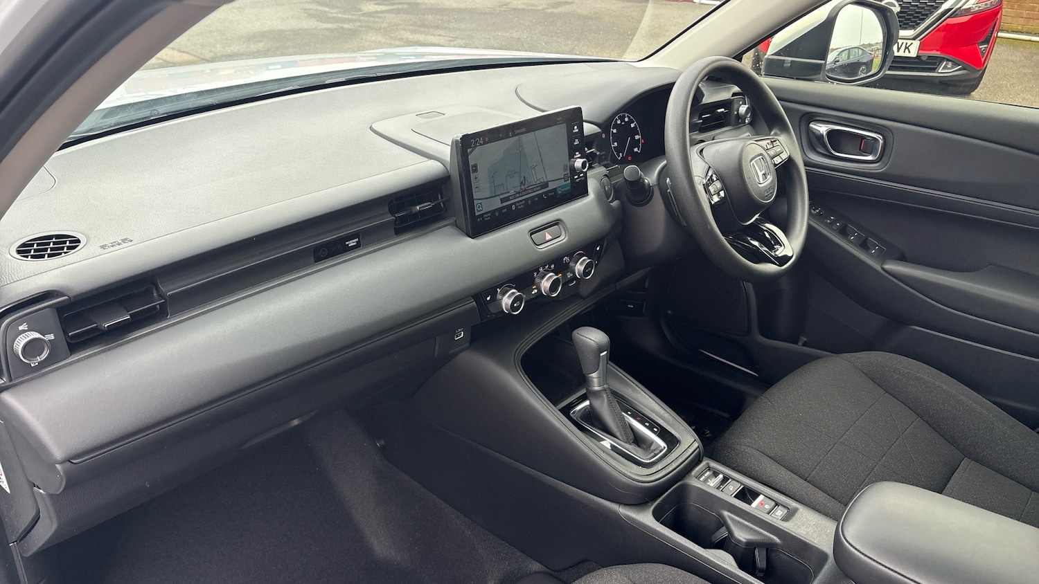 Used Honda HR-V 2023 for sale - 77935104: Photo 2