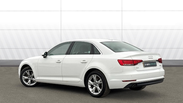 Used Audi A4 2018 for sale - 76263152: Photo 2