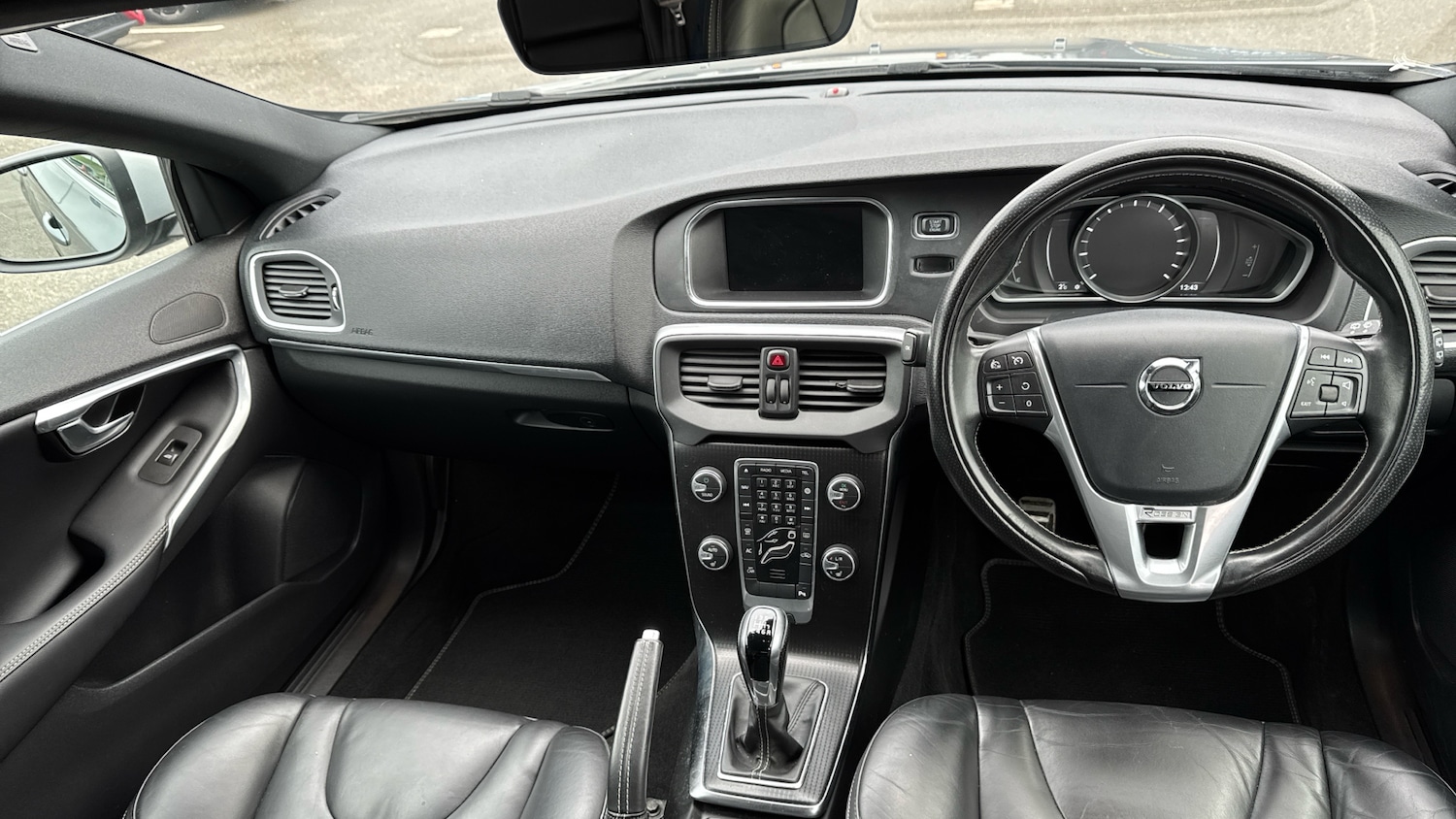 Used Volvo V40 2019 for sale - 76638538: Photo 10