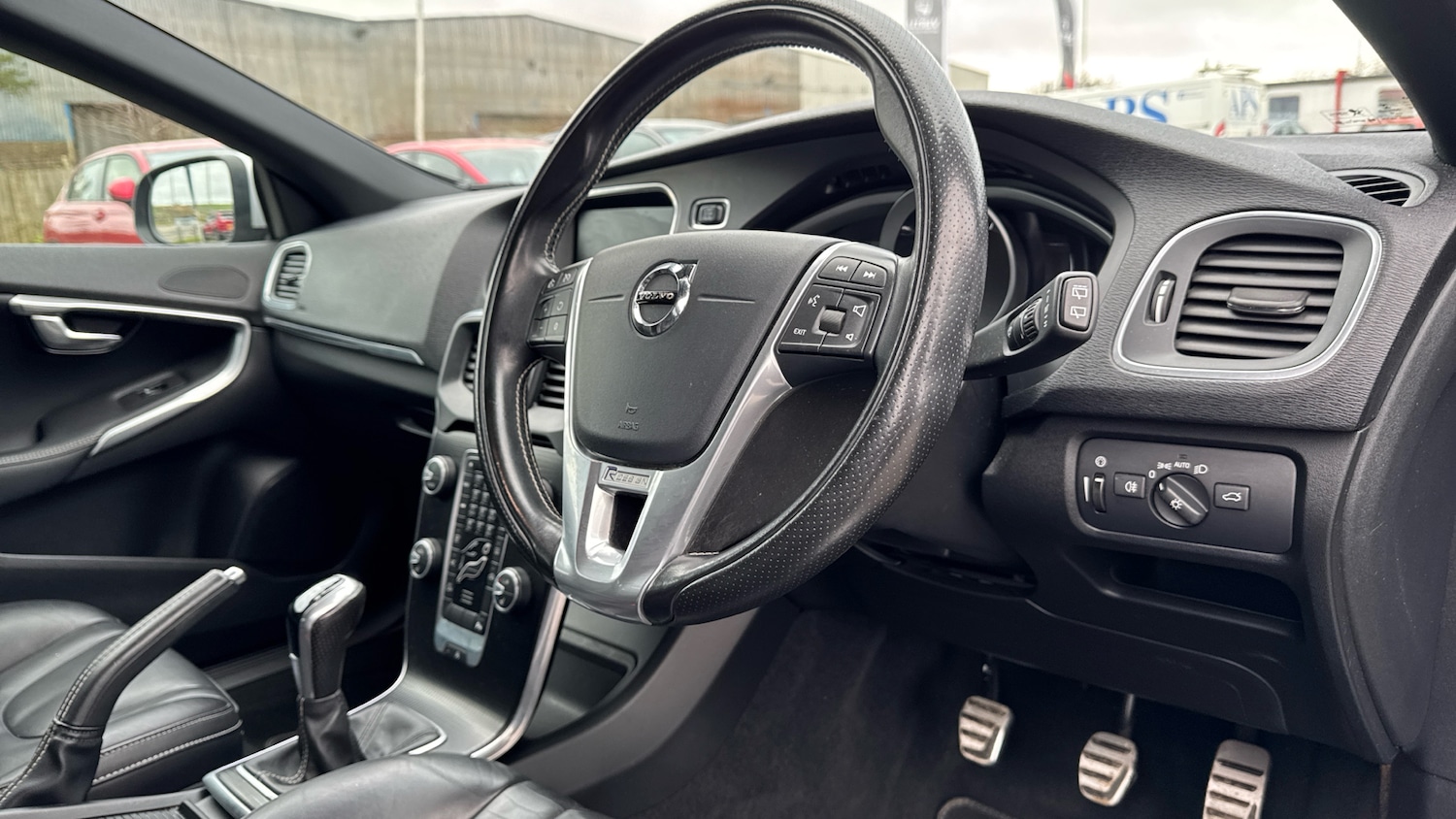 Used Volvo V40 2019 for sale - 76638538: Photo 11