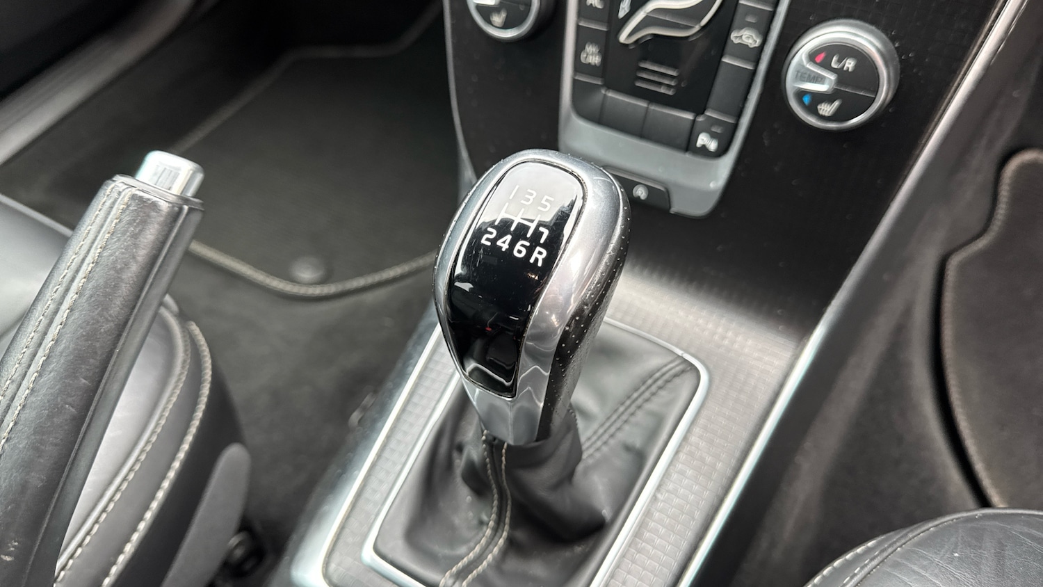 Used Volvo V40 2019 for sale - 76638538: Photo 13